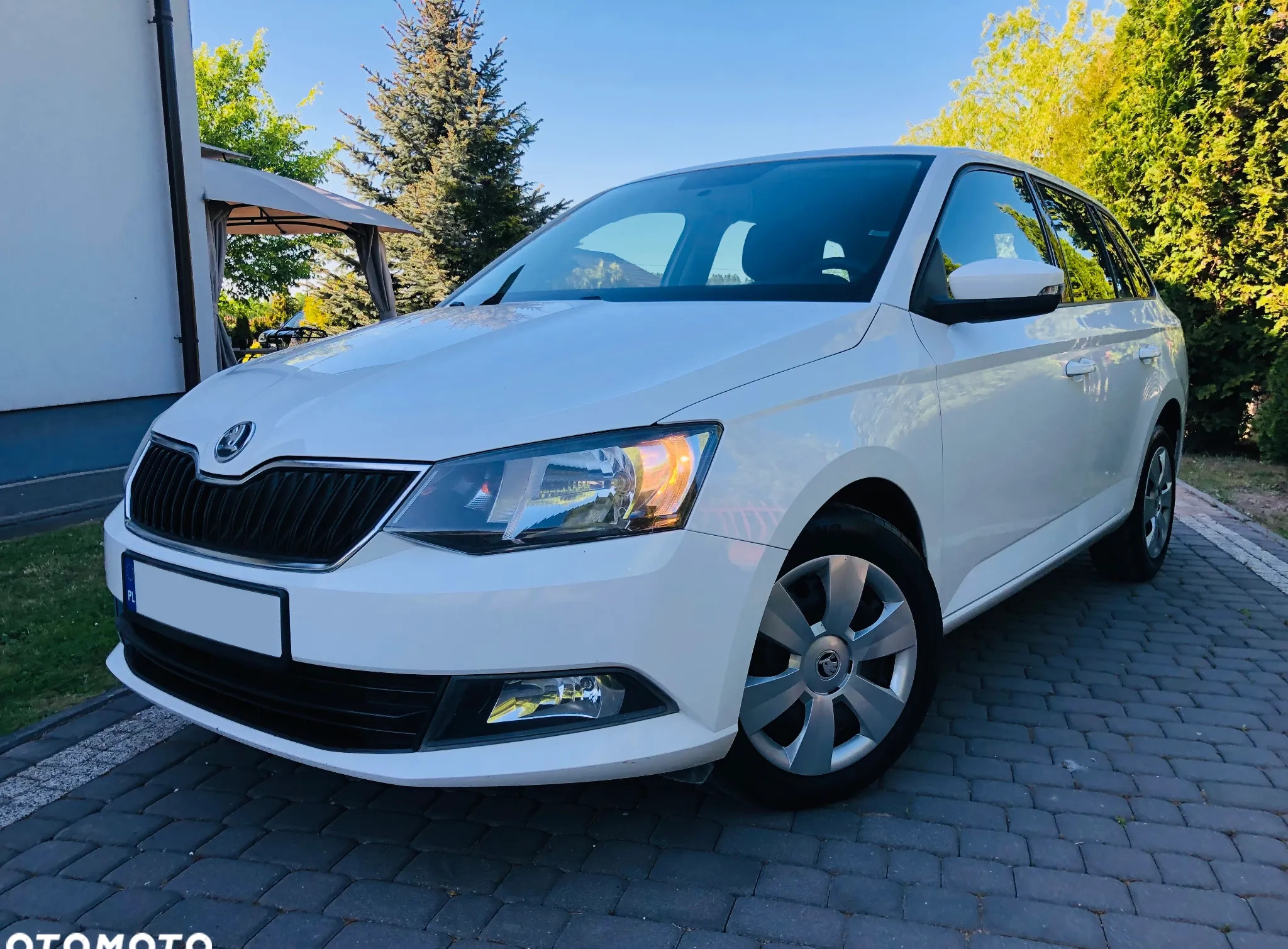 Skoda Fabia cena 19900 przebieg: 200000, rok produkcji 2015 z Kielce małe 211